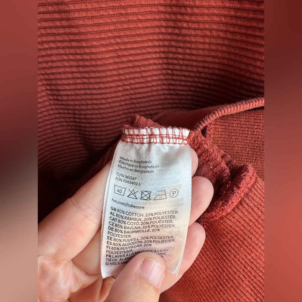 H&M Terracotta/Rust Ribbed Crewneck Size Small - Picture 4 of 6